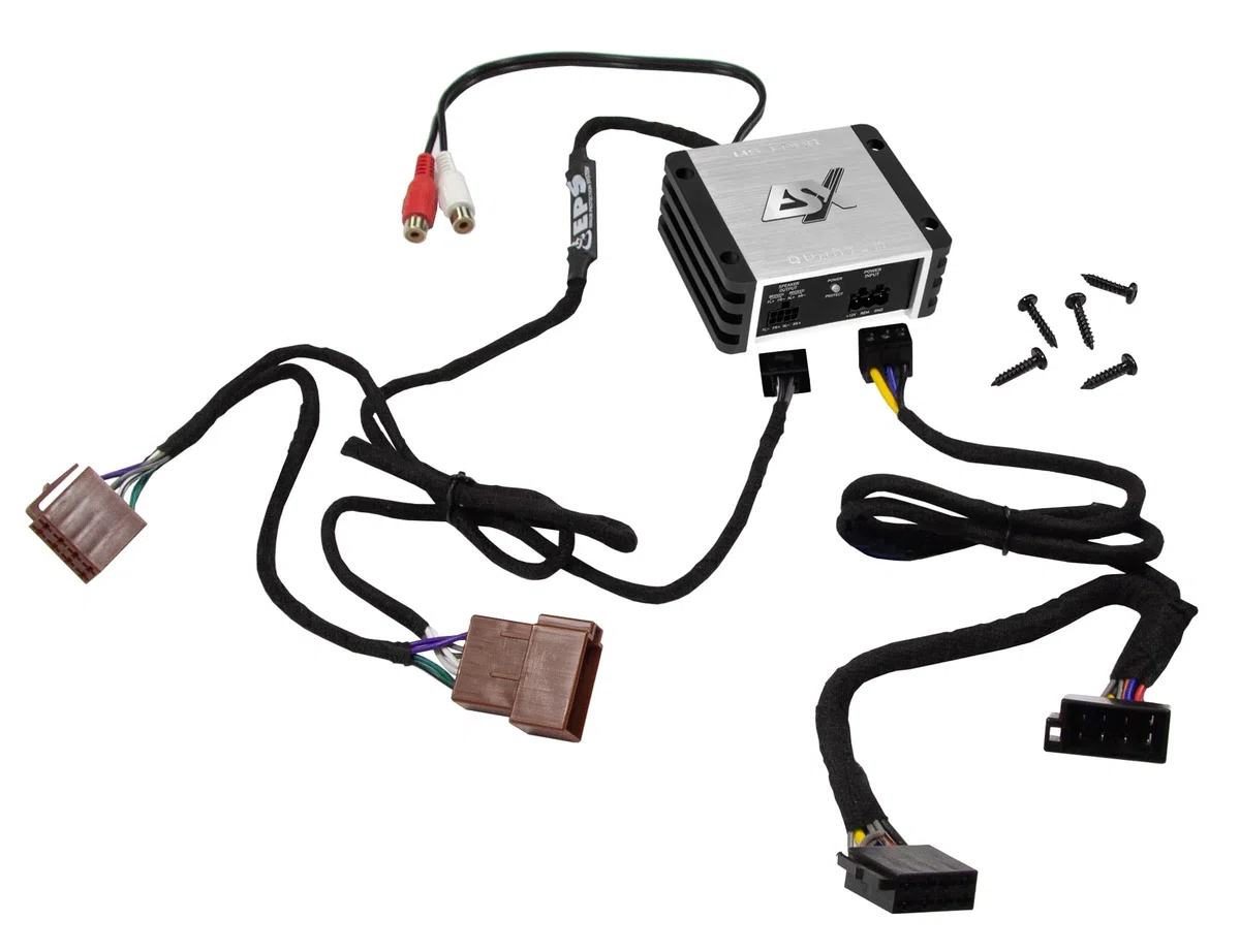 ESX QUANTUM QS-FOUR-ISO - Ultra-kompakter Full Range Class D Amp mit 240 W RMS bei nur 90 x 35 x 80 mm | incl. Plug&Play ISO Kabelbaum | ESX Car-Audio