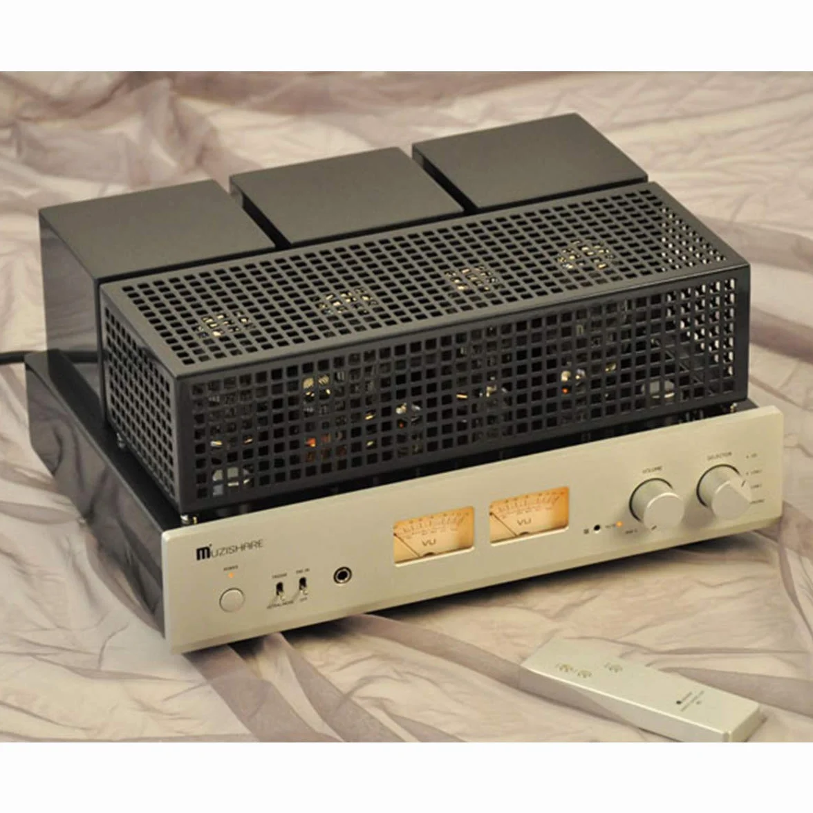 X7 Push-Pull-Vakuum-Röhrenvollverstärker, MM-Phono-Verstärker, XLR Eingang, Ausgangsleistung 2x25W oder 2x45W, mit Fernbedienung, AC115 oder AC230 umschaltbar