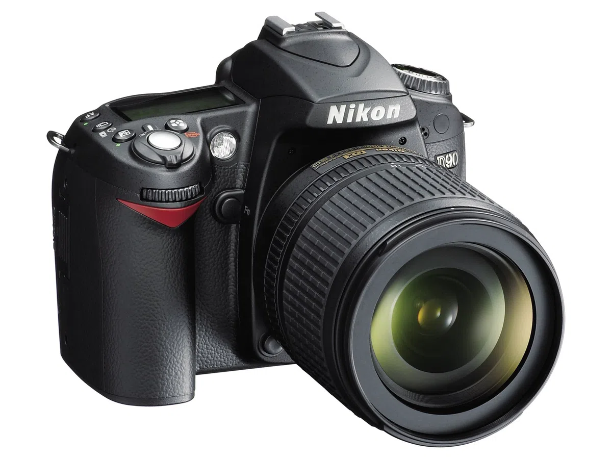Nikon D90 Digitale Spiegelreflexkamera 12.9 Megapixel 5.8x Zoom schwarz