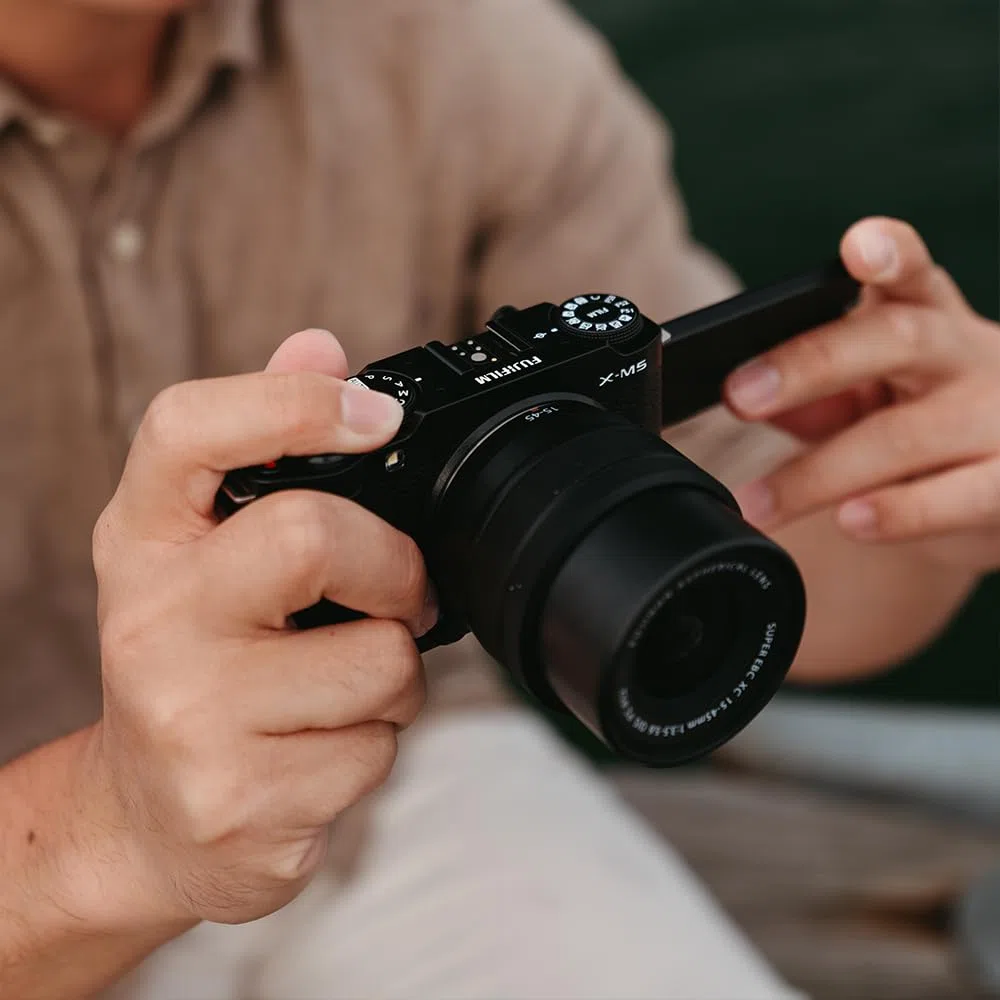 FUJIFILM X-M5 + XC15-45mm Kit schwarz