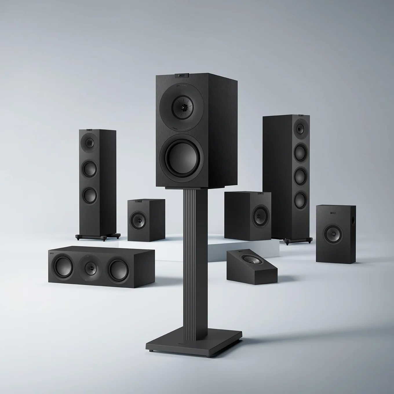 KEF Q6 Meta passiver Center- / LCR-HiFi-Lautsprecher, Satin Black | Musik | TV & Heimkino | Gaming | Geschlossene 3-Wege-Box | 10 cm Uni-Q-Treiber mit MAT | Zwei 16,5 cm Tieftöner
