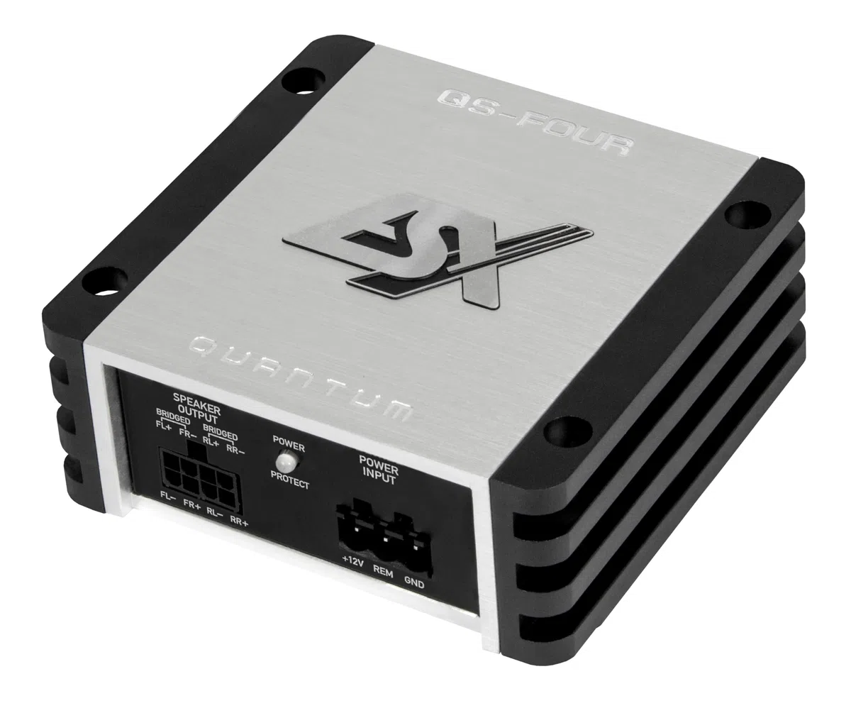 ESX QUANTUM QS-FOUR - Ultra-kompakter Full Range Class D Amp mit 240 W RMS bei nur 90 x 35 x 80 mm | ESX Car-Audio