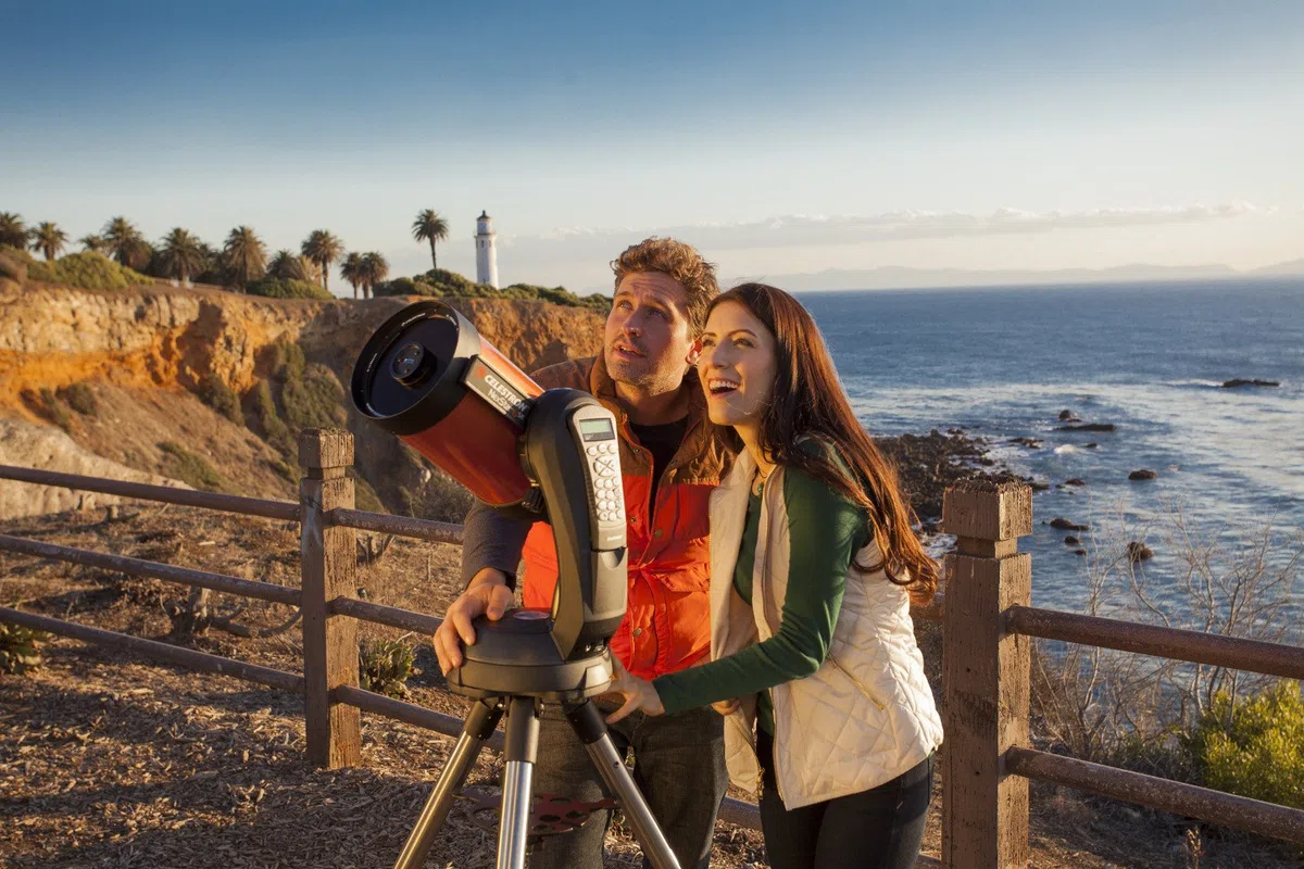 Celestron NexStar 6SE Computerised Schmidt-Cassegrain Telescope with Advanced GPS