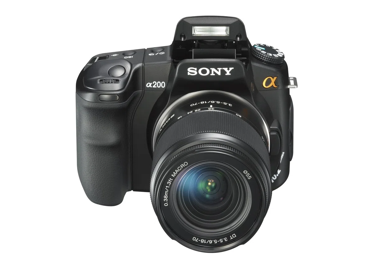 Sony DSLR-A200K SLR-Digitalkamera 10 Megapixel BIONZ Bildprozessor 18-70 mm Objektiv