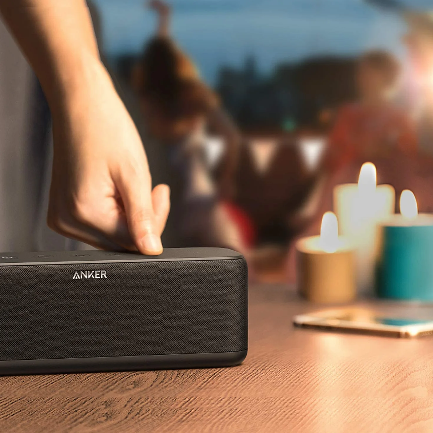 Anker SoundCore Boost Bluetooth Lautsprecher, BassUp Technologie, IPX7 Wasserschutz, 12 Std Akku, 20m Reichweite, Duale Treiber, intensiver Bass, EQ