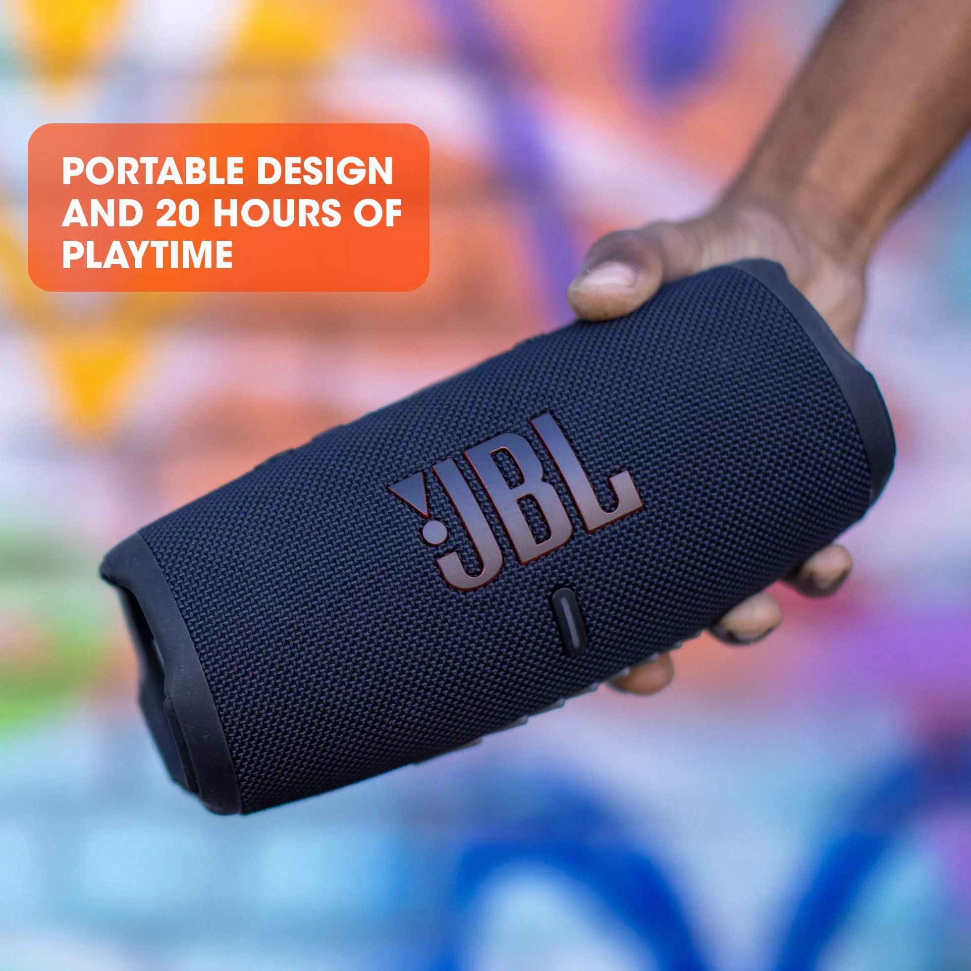 JBL Charge 5 Bluetooth-Lautsprecher in Schwarz – Wasserfeste, portable Boombox mit integrierter Powerbank – Eine Akku-Ladung für bis zu 20 Stunden kabellosen Musikgenuss