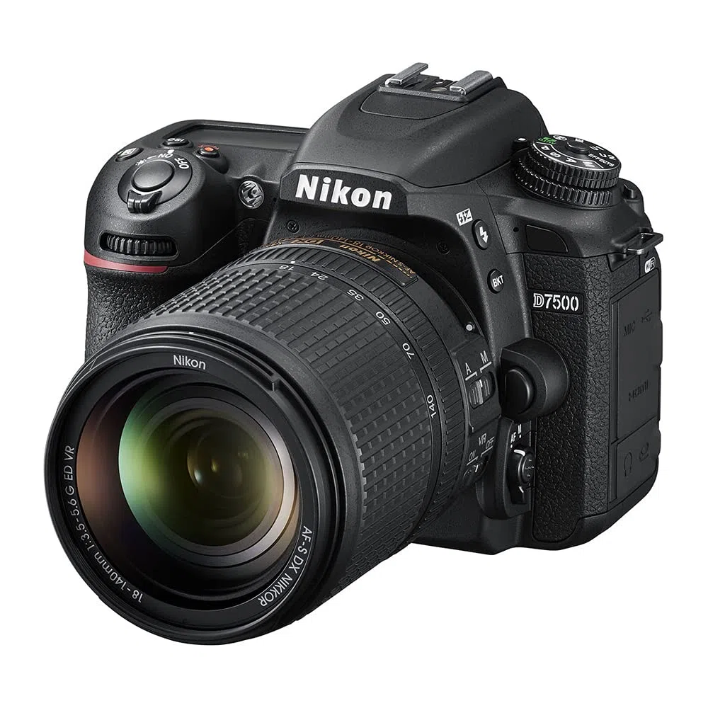 Nikon D7500 Digital SLR DX Format 20,9 MP EXPEED 5 AF-S 51 Messfeldern ISO 100-51.200 4K UHD Video mit AF-S DX 18-140mm 1:3,5-5,6G ED VR